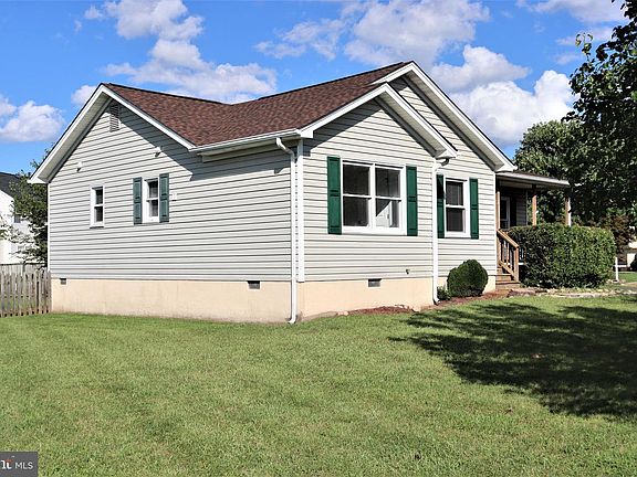 3rd image of 6140 Winston Ct