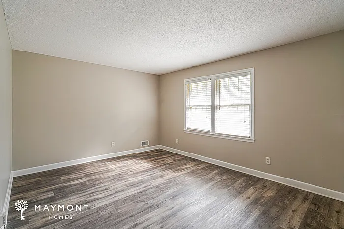 7307 Patricia Dr — Photo 4