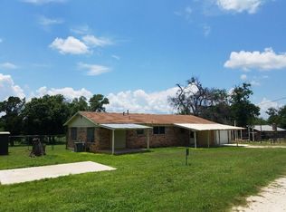 115 Ezell Dr, Blum, TX 76627