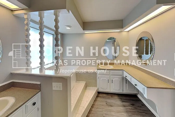 1944 Chesham Dr — Photo 12