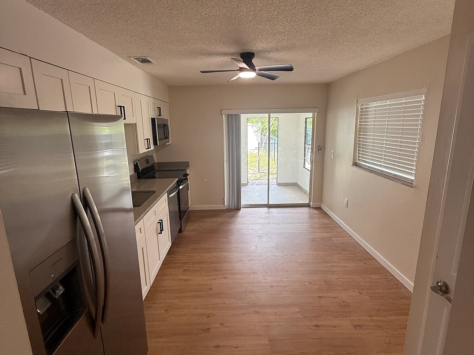 2 bed, 786 sqft, $1,775 — Photo 2