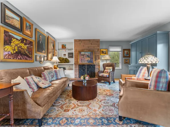 2213 Fort Union Dr, Santa Fe, NM 87505