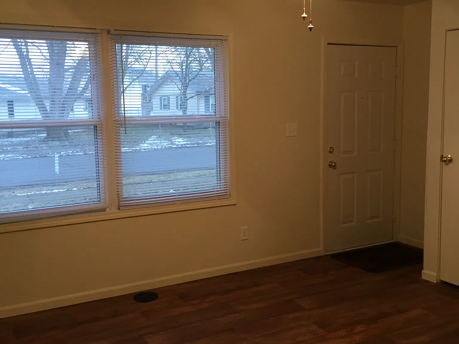 931 Henry Street — Photo 2