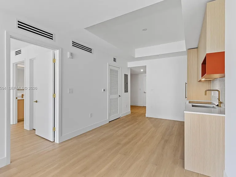 90 NE 32nd St #506 — Photo 9