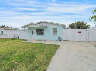 2005 Park St, Lake Worth, FL 33460