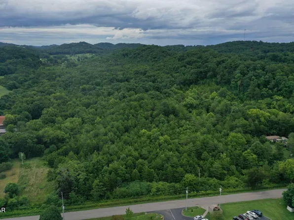 220 Milldale Rd, Dandridge, TN 37725