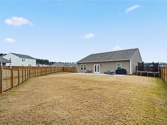 3rd image of 59 Ingle Dr