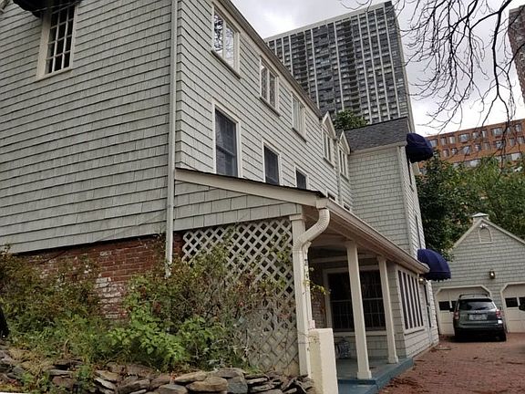 3rd image of 27 Leary Ln