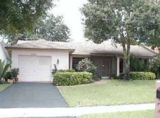 10669 Greenbriar Ct, Boca Raton, FL 33498