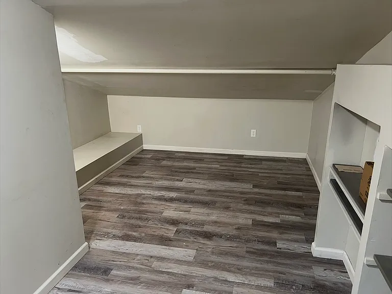 242 Harrison Brookville Rd #D — Photo 2