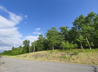 83 Scenicview Dr, Dallas, PA 18612