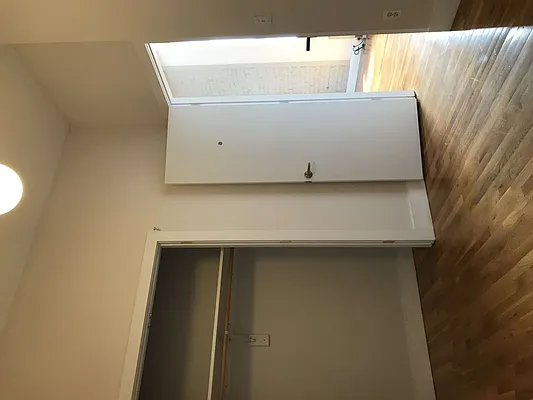 Rented by Manhattan Management LLC | media 34