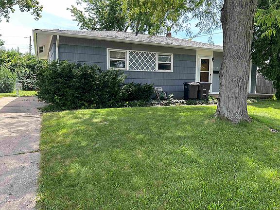 2nd image of 1005 Archway Dr