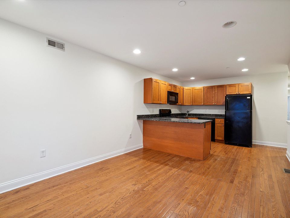 1st image of 1805 W Berks St #1