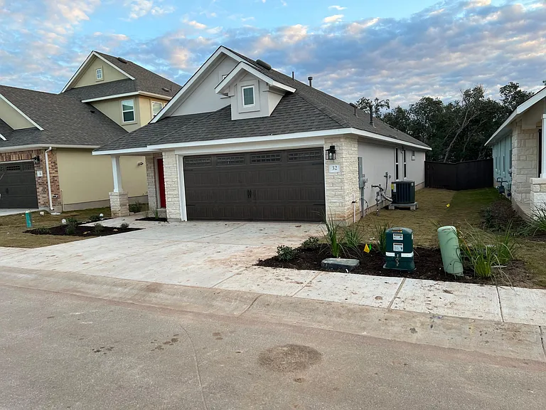 2605 Sam Bass Rd #32 — Photo 1