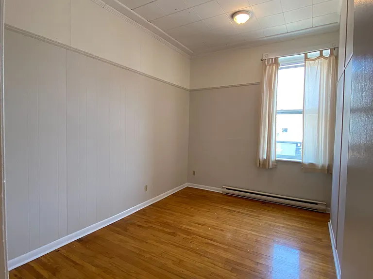32 Grand River St N #C — Photo 7