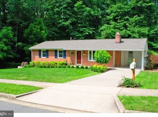 6626 Holford Ln, Springfield, VA 22152