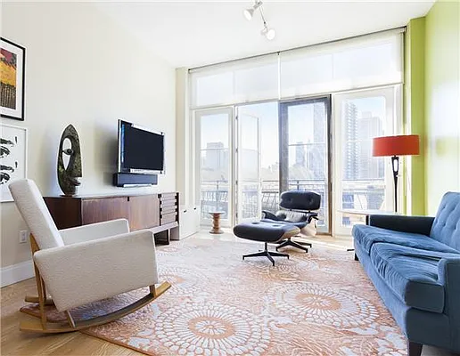 Sold by (Legacy) Elegran | media 8