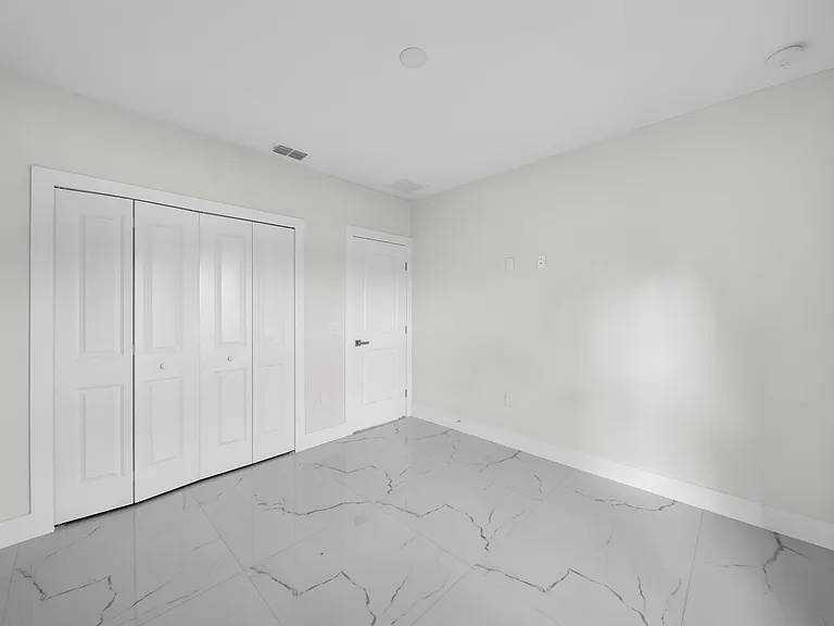 636 Ladd St — Photo 23