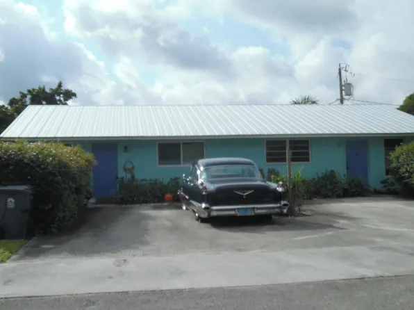 3910 Holden Lane, Lake Worth, FL 33461