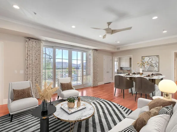 210 10th St NE APT 103, Charlottesville, VA 22902