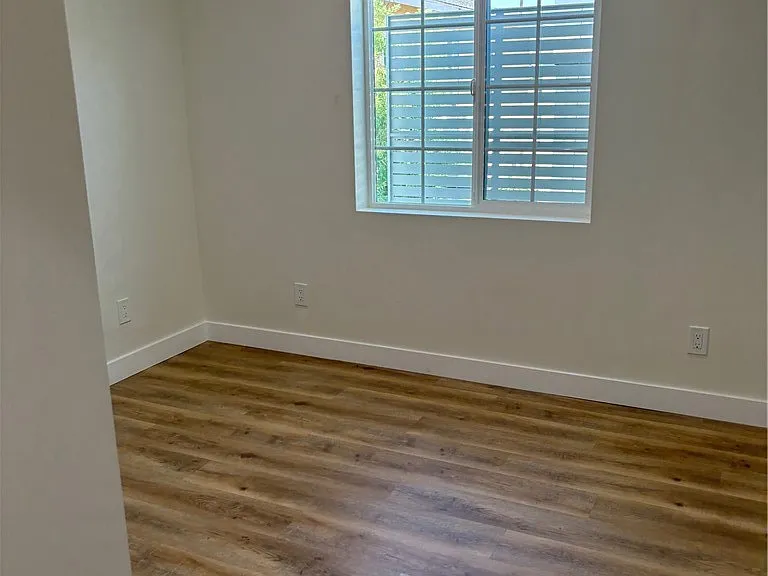 8235 Alameda St — Photo 6