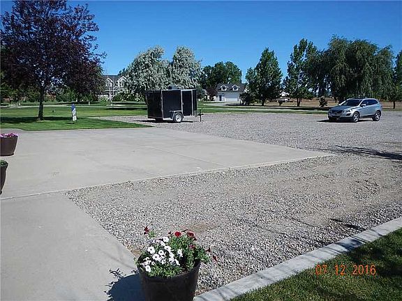 3rd image of 4860 Amber Ln