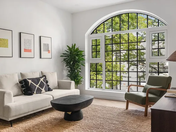 90 Herbert St #4A, Brooklyn, NY 11222