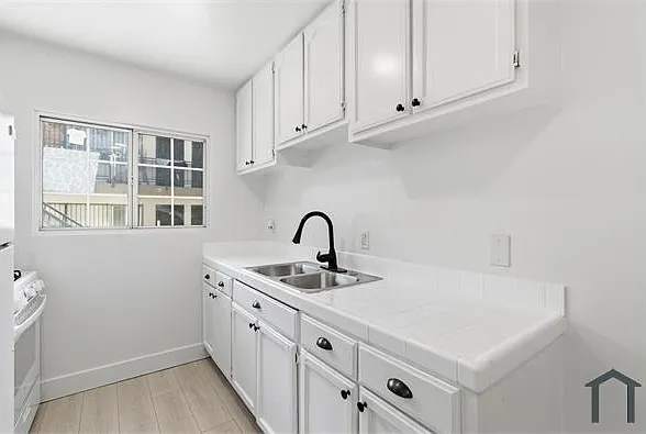 3324 Drew St #C — Photo 5