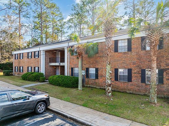 2nd image of 2203 W Pensacola St APT H6