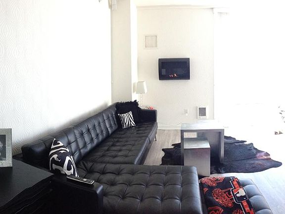 3rd image of 300 Berry St Unit 615