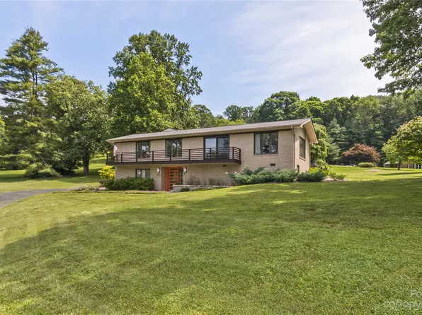 206 Hawthorn Dr, Hendersonville, NC 28791