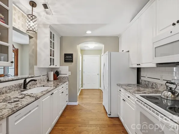 7224 Swans Run Rd, Charlotte, NC 28226