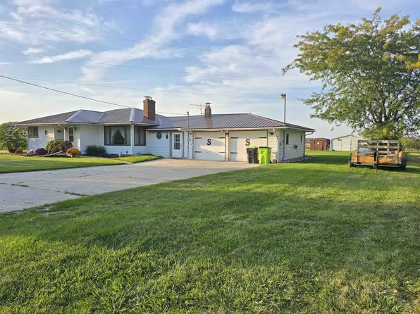 1695 E Almeda Beach Rd, Pinconning, MI 48650