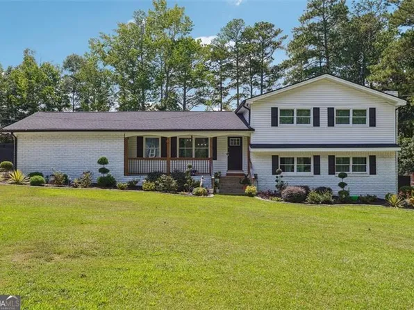 8465 Timber Lane Dr, Douglasville, GA 30134