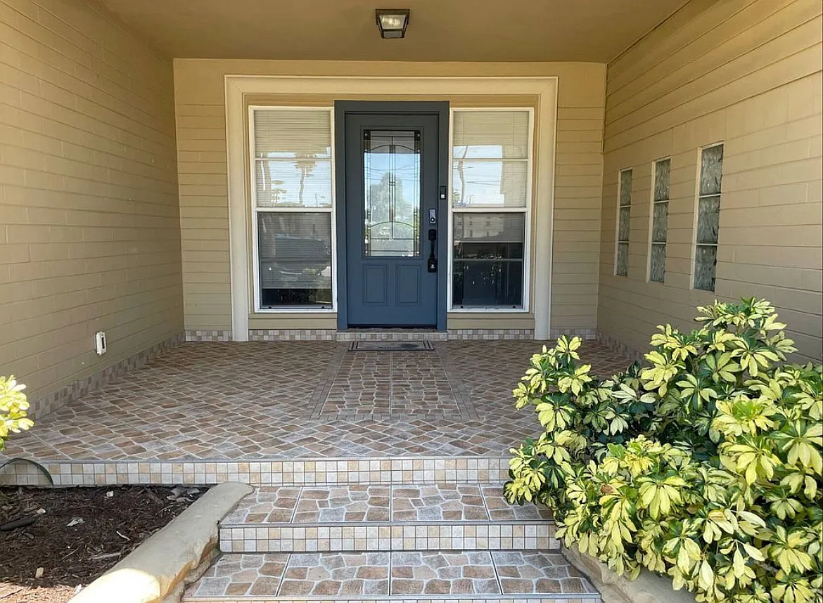 3 bed, 1542 sqft, $2,500 — Photo 2