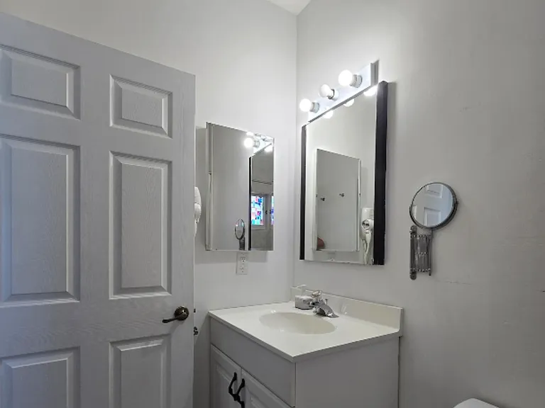 1922 Garfield St #1 — Photo 4