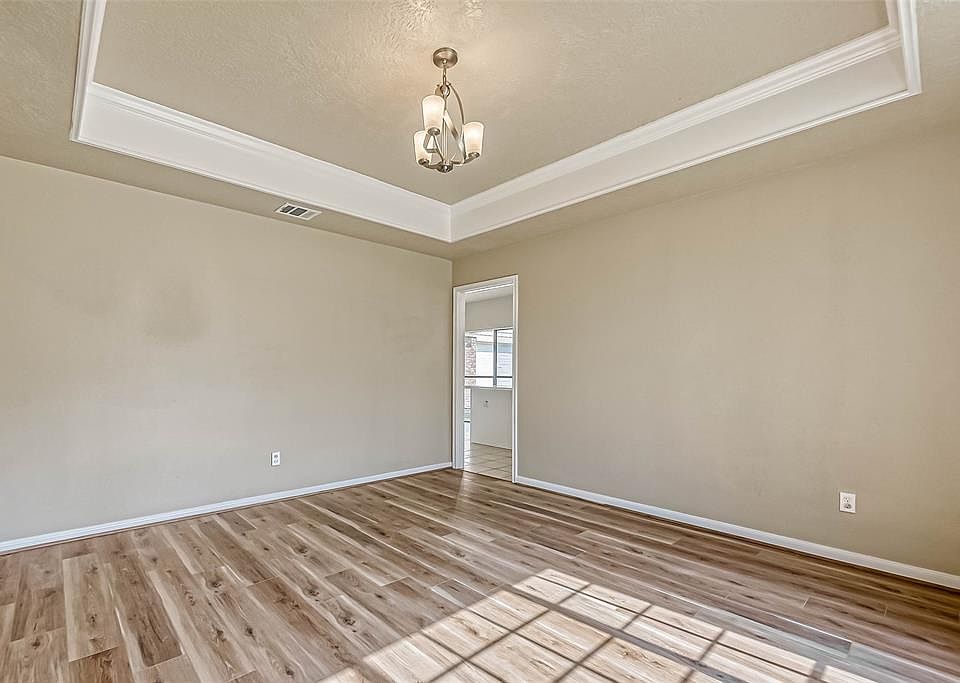 1st image of 2478 Woodbury St