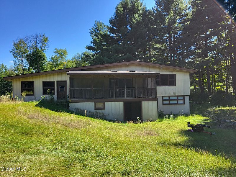 5th image of 639 Mac Elroy Road