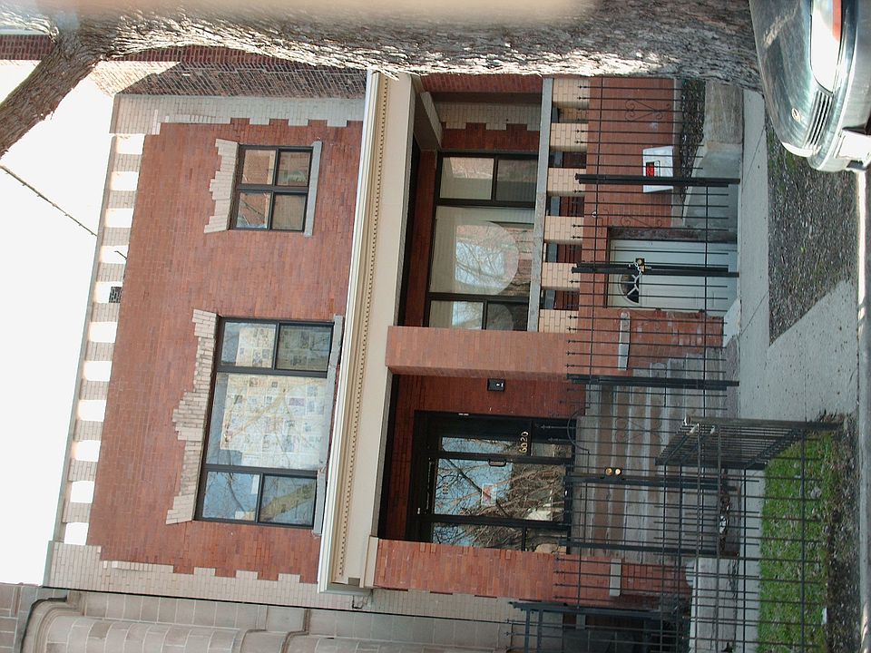 2nd image of 6020 S Vernon Ave #1