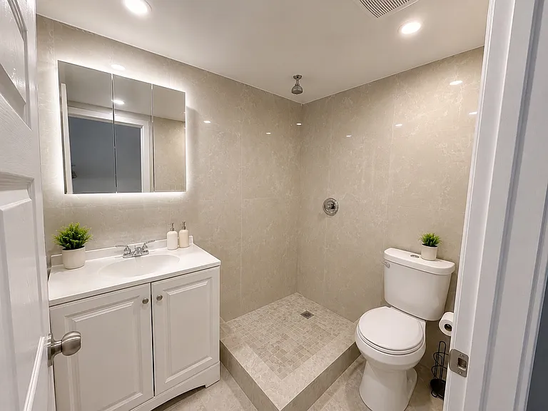 762 Seaview Ave #2 — Photo 2