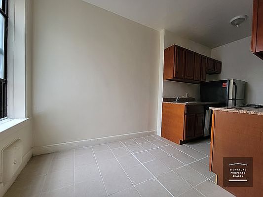 4th image of 45-11 43rd Ave #6