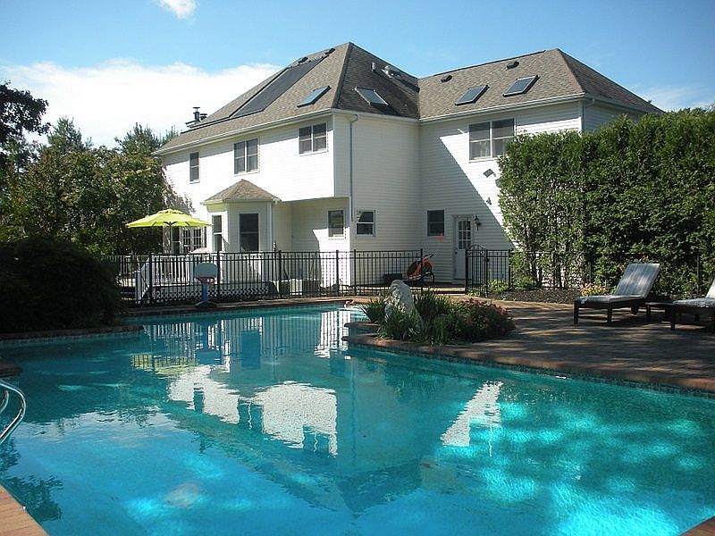 2nd image of 172 Michaels Ln