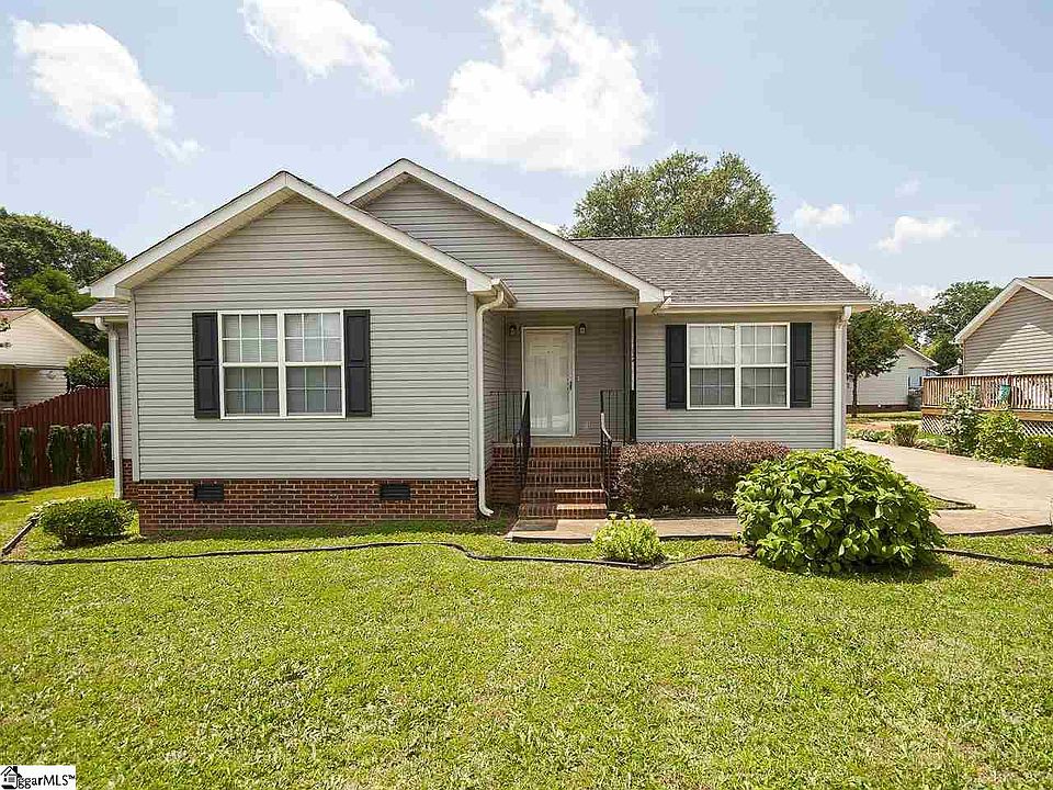 1st image of 302 Alice Ave