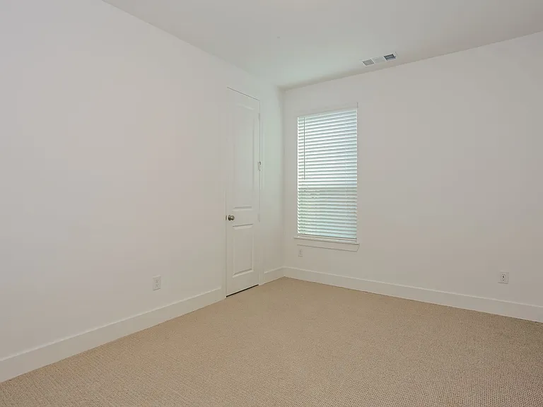 2852 Holland Ct — Photo 22