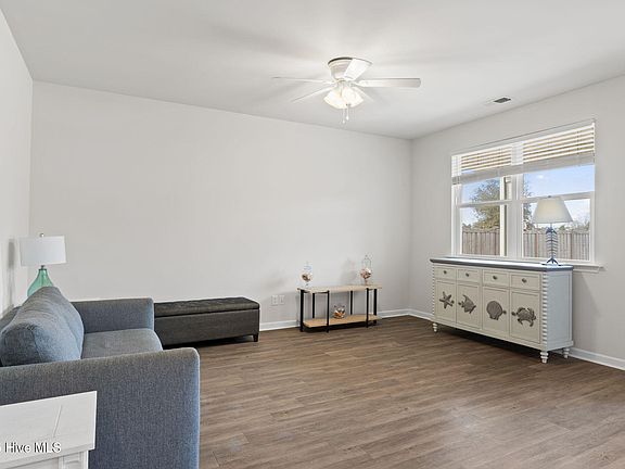 4th image of 452 St Kitts Way