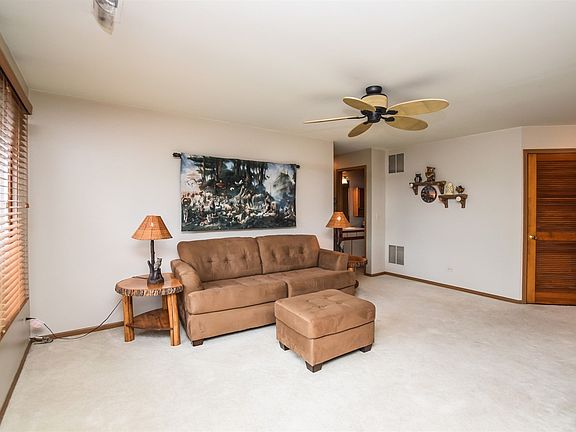 5th image of 354 Wilmington Dr Unit D2