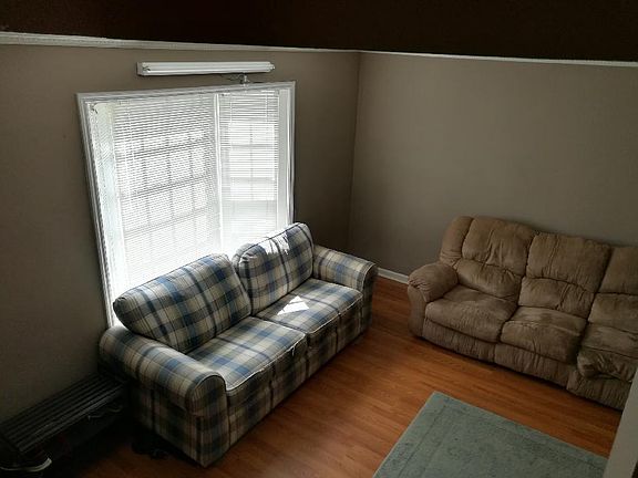 2nd image of 2645 Blakemore Ave