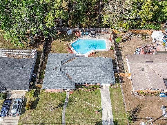 4th image of 5203 CLARENDON Road