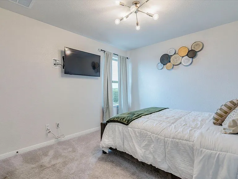 4513 Lucabella Ln — Photo 30